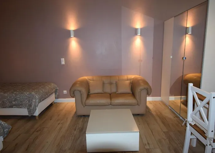 Connie\'S Apartments
