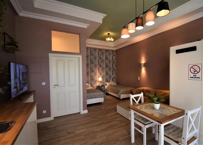 Connie\'S Apartments
