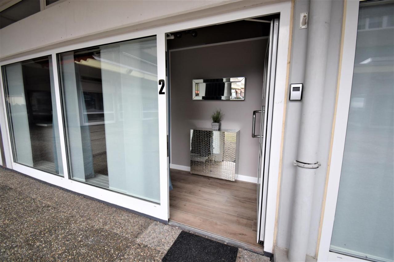Apartament Connie's *