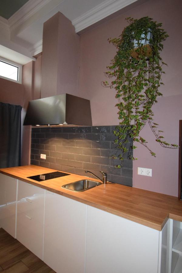 Apartament Connie's *